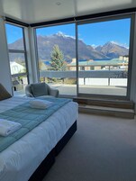 Panoramic Apartment | Free WiFi, bed sheets