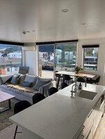 Panoramic Apartment | Private kitchen | Microwave, oven, stovetop, dishwasher