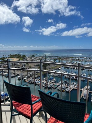 Marina - One of a Kind Gem! Ilikai Marina Unobstructed Views (Honolulu)