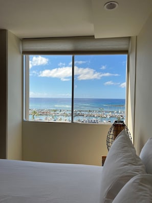 1 bedroom, iron/ironing board, free WiFi, bed sheets - One of a Kind Gem! Ilikai Marina Unobstructed Views (Honolulu)