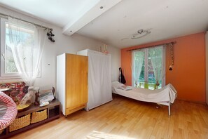 4 chambres, fer et planche Ă repasser, Wi-Fi, literie fournie