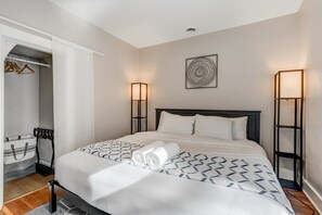 2 bedrooms, desk, free WiFi, bed sheets - Downtown Getaway | Balcony | King Beds (Colorado Springs)