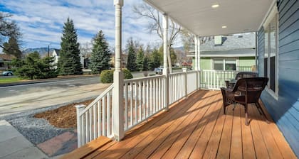 Downtown Getaway | Balcony | King Beds