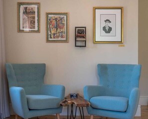 Casa de ciudad familiar, alberca privada, vista al viñedo | Área de sala de estar