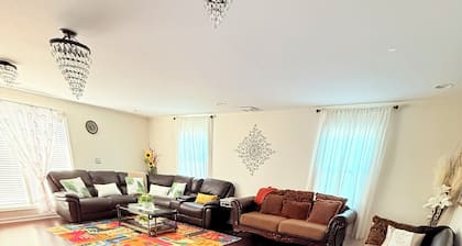 Family Home, 5BR,Hot Tub, 4 minutes to Hersheypark