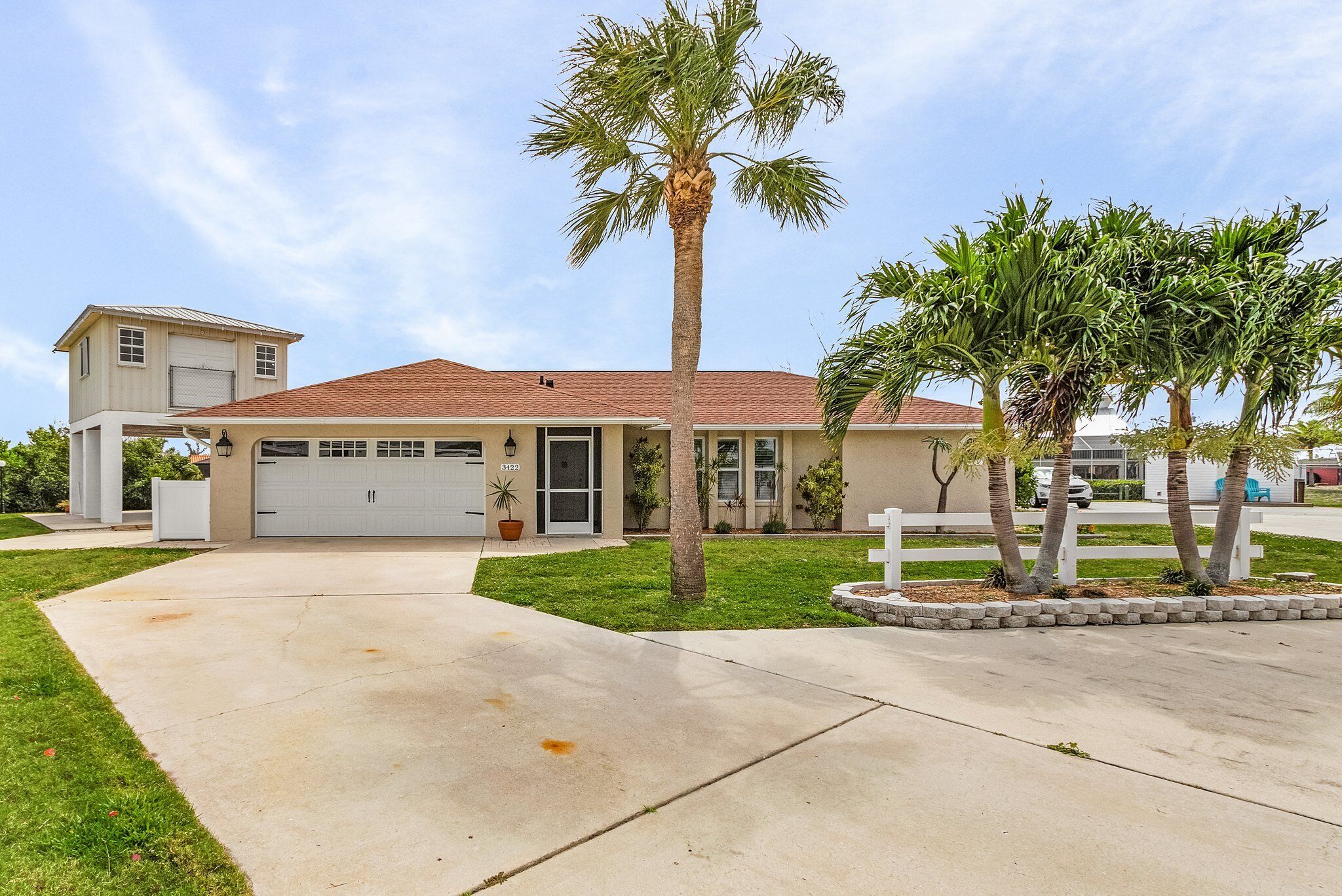 Charming 3/2 in St. James City, Waterfront!