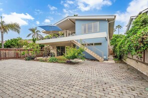 Exterior - Walking distance to Moonlight beach! The Surf Station in Encinitas (Encinitas)