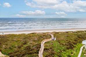 Beach nearby - Direct Gulf Views, Shared Pool, Pet Friendly, Golf Cart Included, Boardwalk (Port Aransas)
