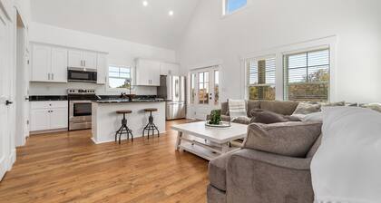 New CANAL front home a few rows back from the OCEAN! Beach passes provided!