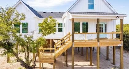 New CANAL front home a few rows back from the OCEAN! Beach passes provided!