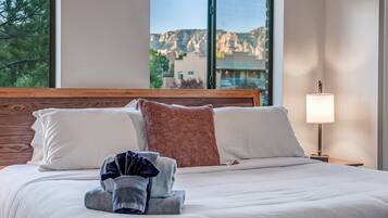 1 bedroom, desk, iron/ironing board, WiFi