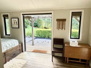 2 sovrum, skrivbord, strykjärn/strykbräda och gratis wi-fi