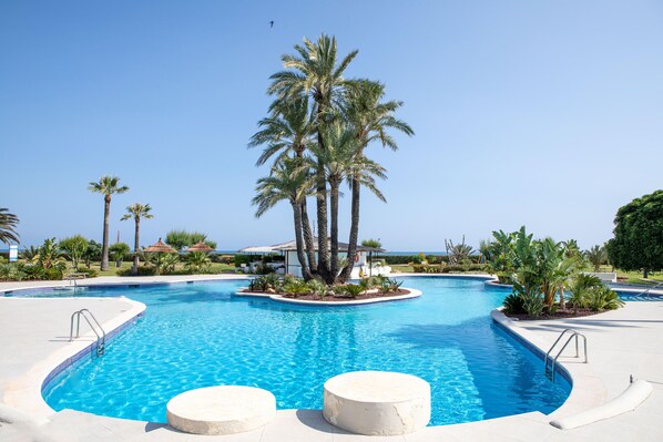 Outdoor pool - Apt. Duna in urb. Playa Grande. 6 pers., A/C, Wifi, community pool (Dénia)