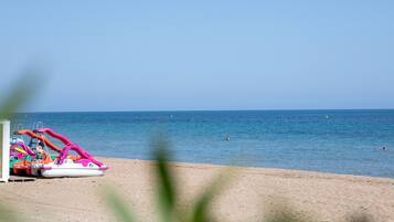 Beach nearby, sun-loungers