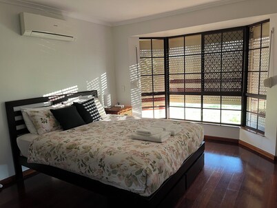 Charming 4BR Retreat
near Gawler