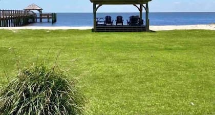 Modern chic Getaway in Kilmarlic Golf Club OBX