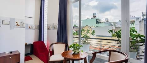 Chambre Luxe avec lits jumeaux, 1 chambre, non-fumeurs, vue ville | Literie hypoallergénique, surmatelas, minibar, chambres insonorisées