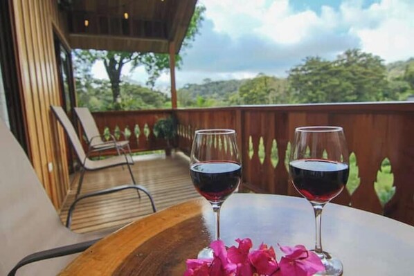 Property grounds - Leaf hut green (Monte Verde)