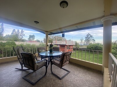 Volcano Pines Retreat a 5 min del Centro de Boquete!