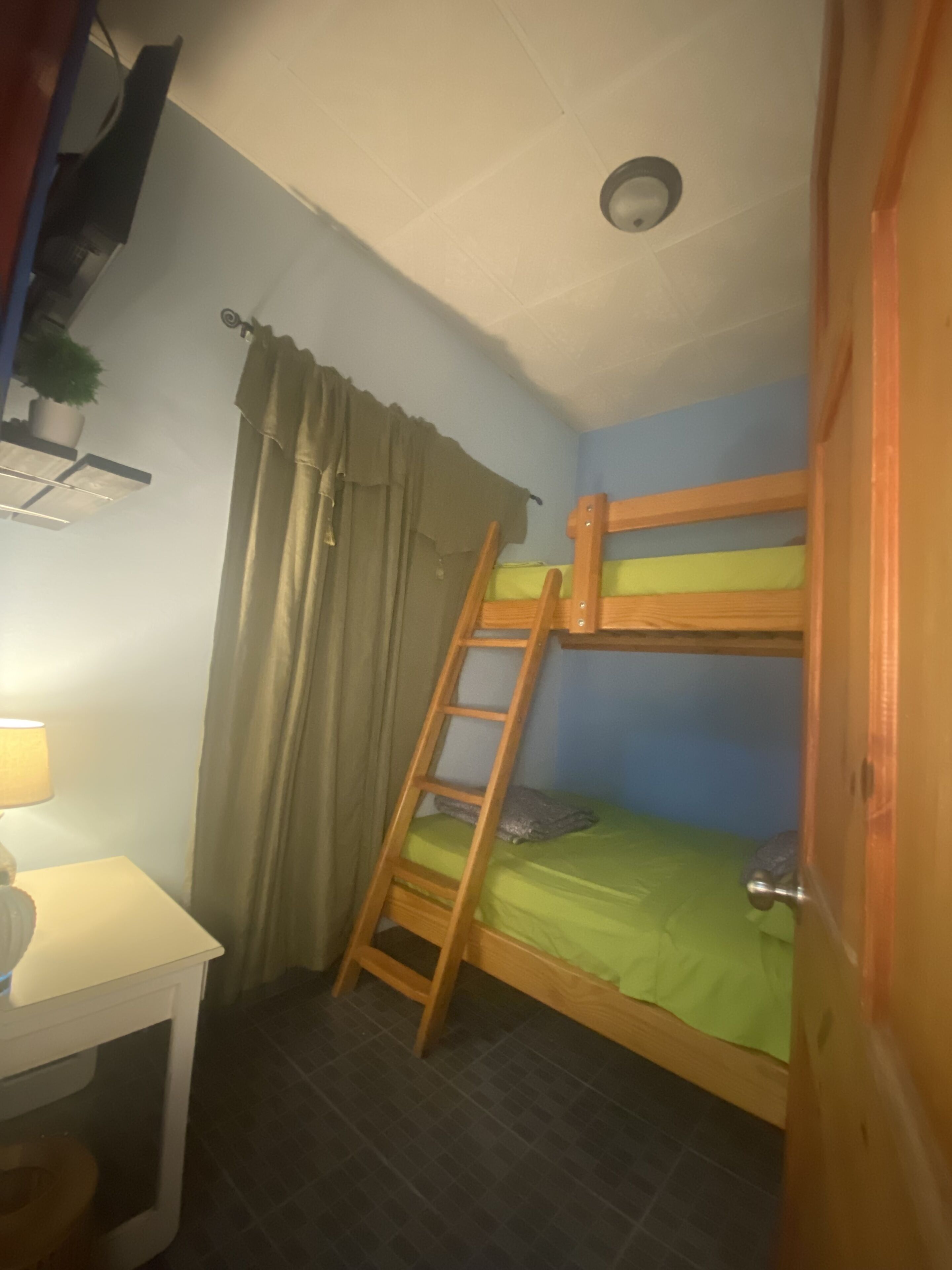 1 多间卧室、WiFi、床单