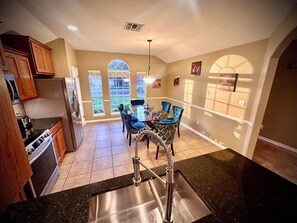 Fridge, microwave, oven, stovetop - Elegant cozy cottage located in the heart of Victoria, Texas,  (Victoria)