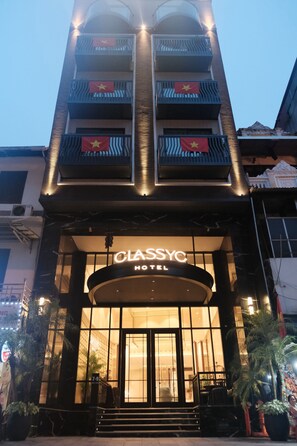 Front of property - CLASSYC Hotel (Hanoi)