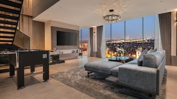 Panorama View Duplex Suite 2 Bedrooms | Living area