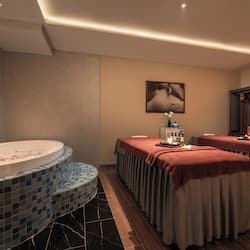 Couples treatment room(s), sauna, steam room, body treatments