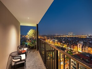 Panorama View Duplex Suite 2 Bedrooms | Balcony