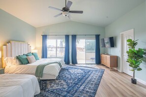 5 slaapkamers, een strijkplank/strijkijzer, reisbedje, gratis wifi