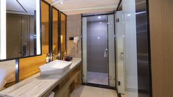 Business Double or Twin Room | Bathroom | Rainfall showerhead, free toiletries, hair dryer, slippers