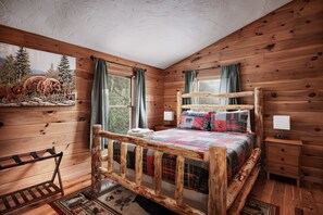 4 makuuhuonetta, työpöytä, silitysrauta/-lauta, Wi-Fi