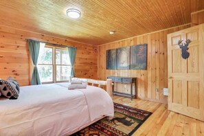 4 chambres, fer et planche à repasser, Wi-Fi, draps fournis