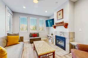 TV, fireplace - Mountain retreat with fireplace, hot tub, pool, & fitness room (Park City)