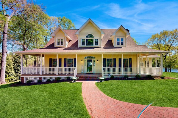 Exterior - Lakefront home with private dock, kayaks, beach, badminton, firepit, & deck (Mineral)