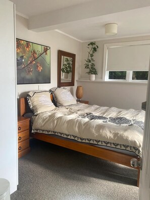 2 chambres, fer et planche à repasser, Wi-Fi gratuit, draps fournis