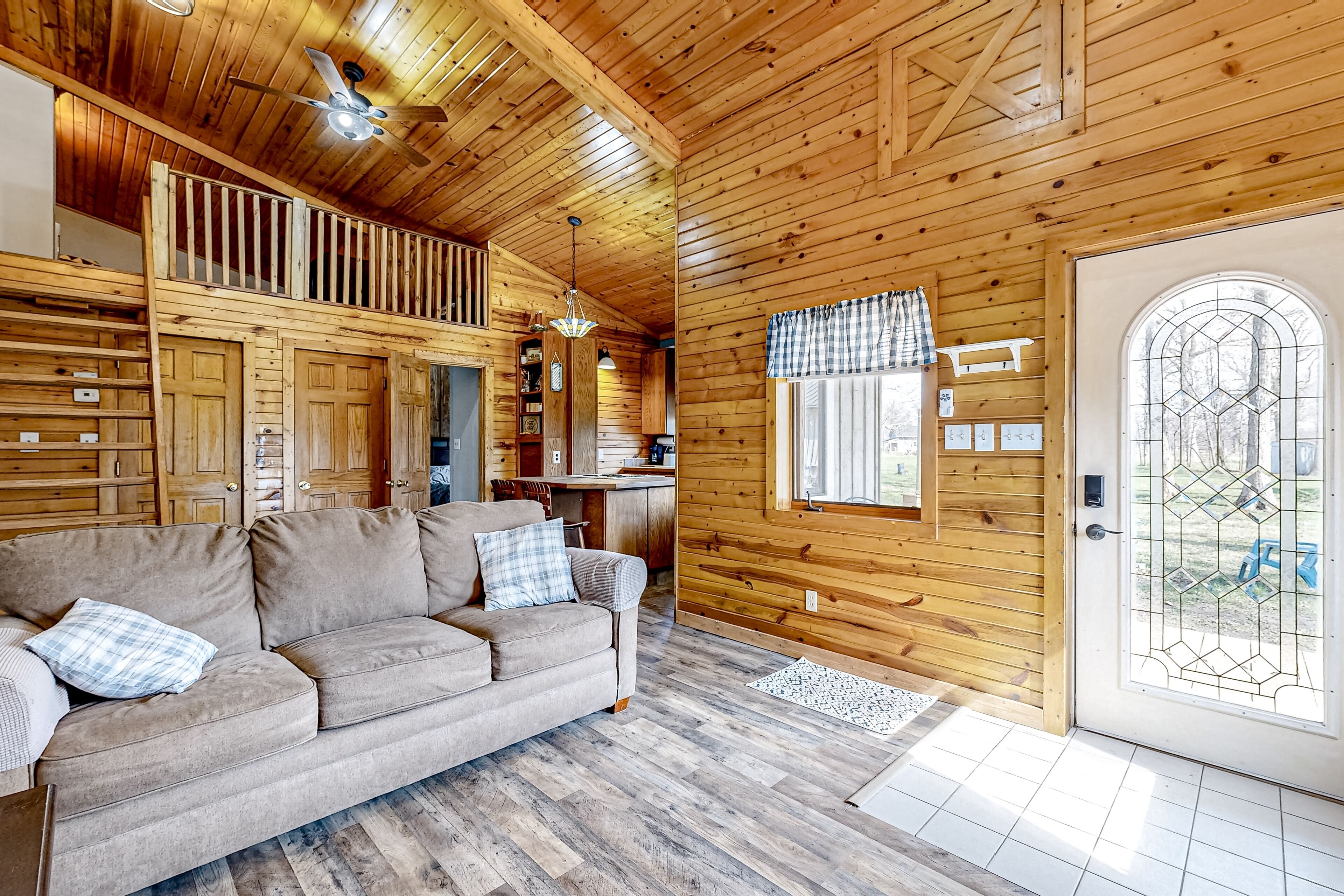 Dog-friendly retreat near downtown with firepit, streaming, patio, grill, & W/D
