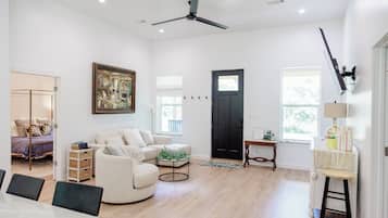 3 chambres, fer et planche Ă  repasser, Wi-Fi gratuit, draps fournis