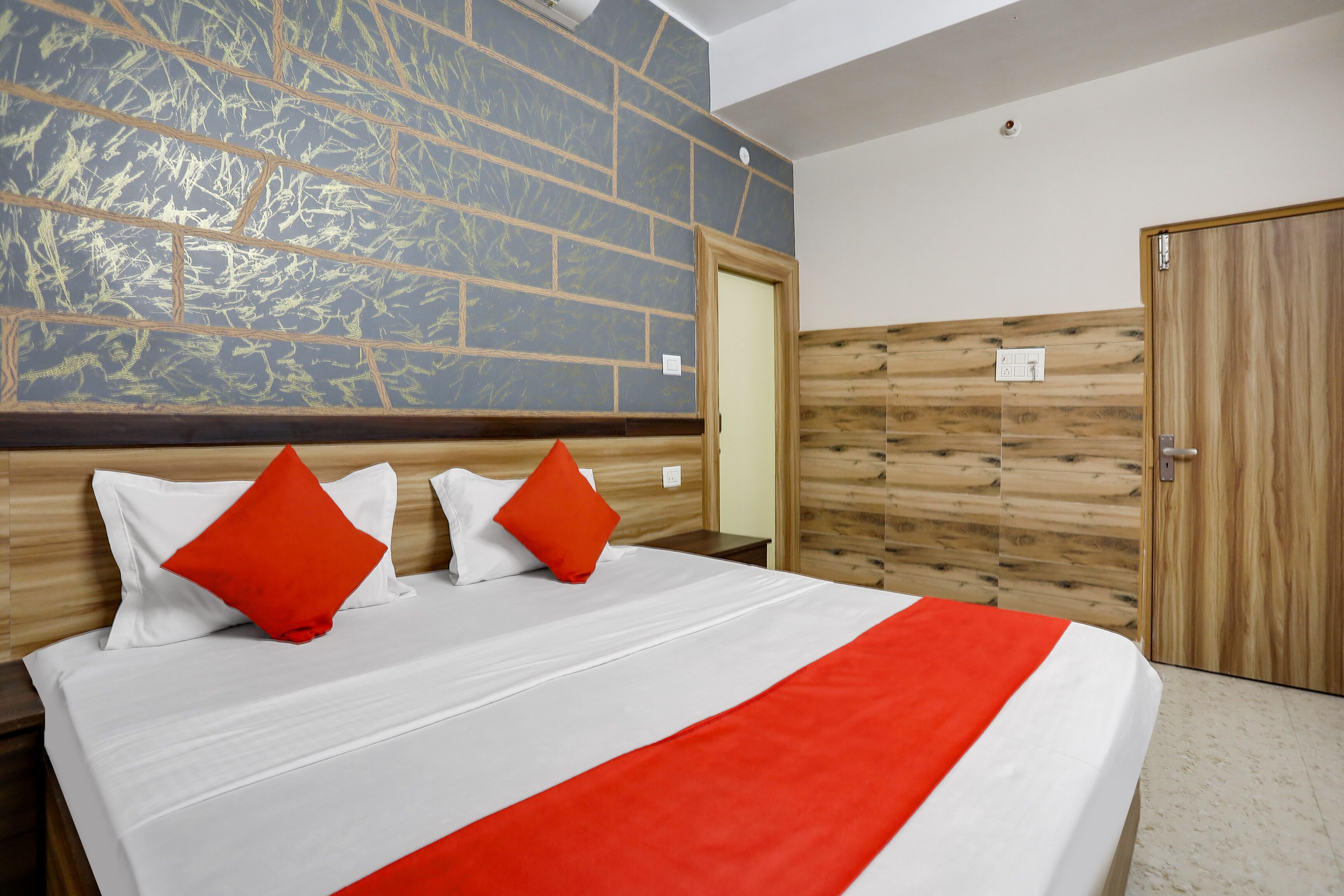 Classic Double Room | Desk, free WiFi