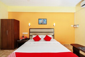 Habitación clásica con 1 cama matrimonial o 2 individuales | Escritorio y wifi gratis 