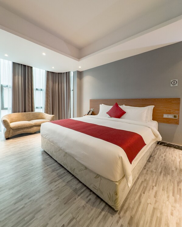 Premium Room, 1 King Bed