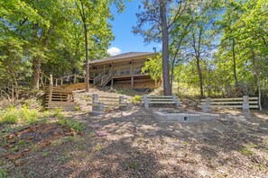 Exterior - Waterfront Recreation Hideaway (Huntsville)