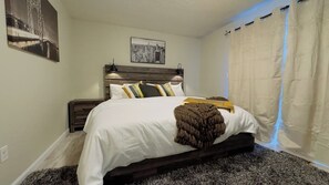 1 bedroom, iron/ironing board, free WiFi, bed sheets - Jungle Adventure! 4 Bedroom (Olympia)