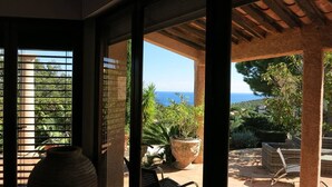 Unclassified image, 2 of 26, button - Very nice villa for 8 people with swimming pool and panoramic seaview (CAVALAIRE sur mer)