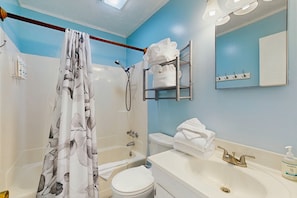 Hair dryer, towels - First-floor condo with pool, patio & beach gear - 2 blocks to Crescent Beach (North Myrtle Beach)