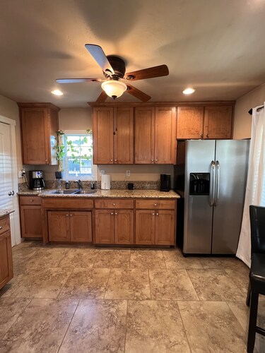 Charming hide away off the freeway 