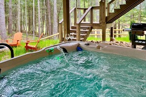 Bañera de hidromasaje al aire libre
