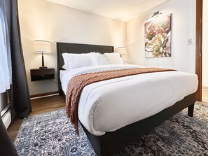 1 bedroom, desk, iron/ironing board, free WiFi