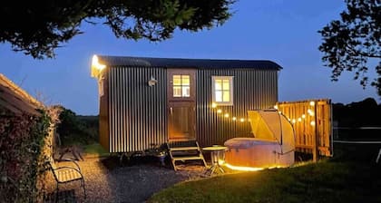 Sheelin Shepherds Hut with Hot tub from April 1st