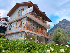 Exterior - The Sunset Haven (Manali)